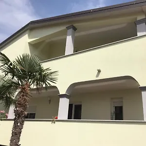 7 Palmi Novigrad Apartman