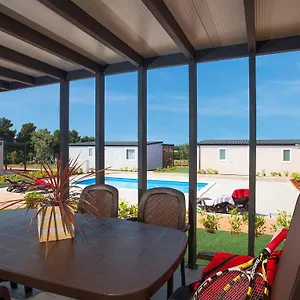 4* Feriepark Adria Mobile Homes In Kastanija
